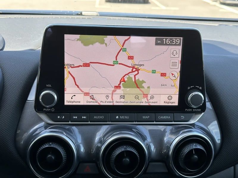 Photo de la voiture NISSAN JUKE 2023.5 DIG-T 114 DCT7 Acenta