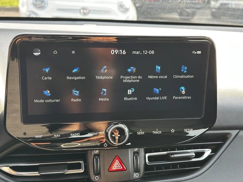 Photo de la voiture HYUNDAI i30 1.0 T-GDi 120 DCT-7 Hybrid 48V Creative