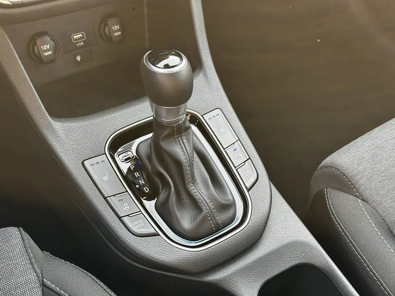 Photo de la voiture HYUNDAI i30 1.0 T-GDi 120 DCT-7 Hybrid 48V Creative