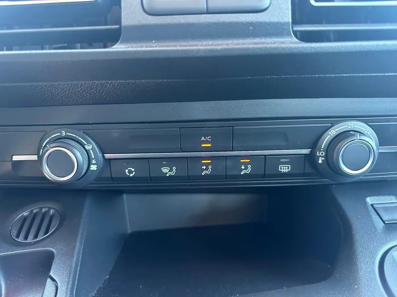 Photo de la voiture CITROEN E-BERLINGO Taille M 136 ch 54 kWh Plus
