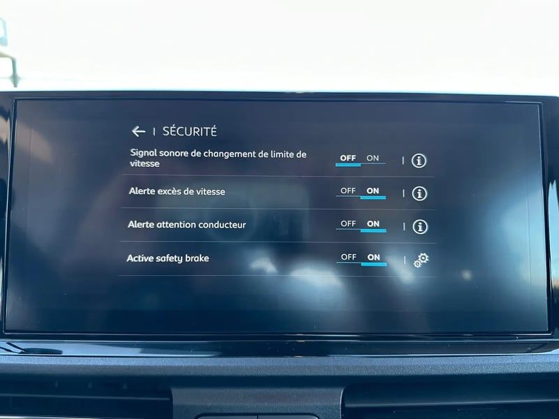 Photo de la voiture CITROEN E-BERLINGO Taille M 136 ch 54 kWh Plus