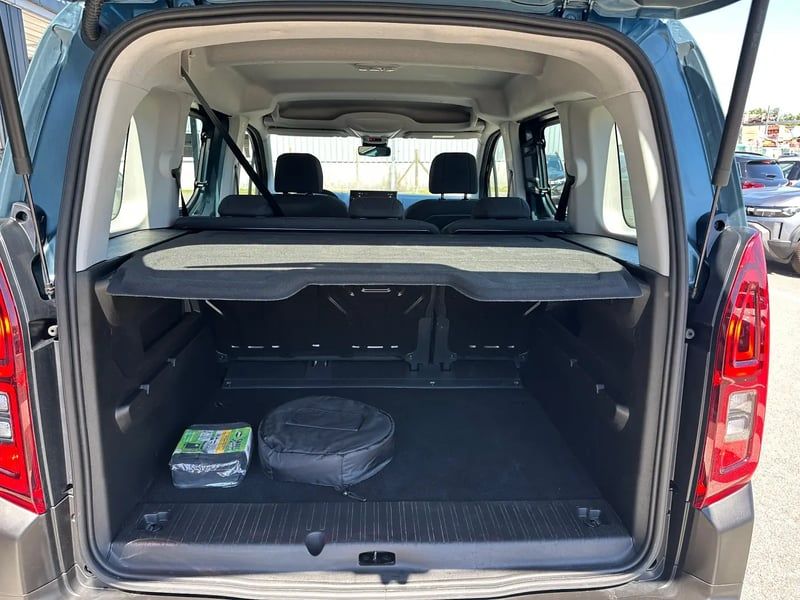 Photo de la voiture CITROEN E-BERLINGO Taille M 136 ch 54 kWh Plus