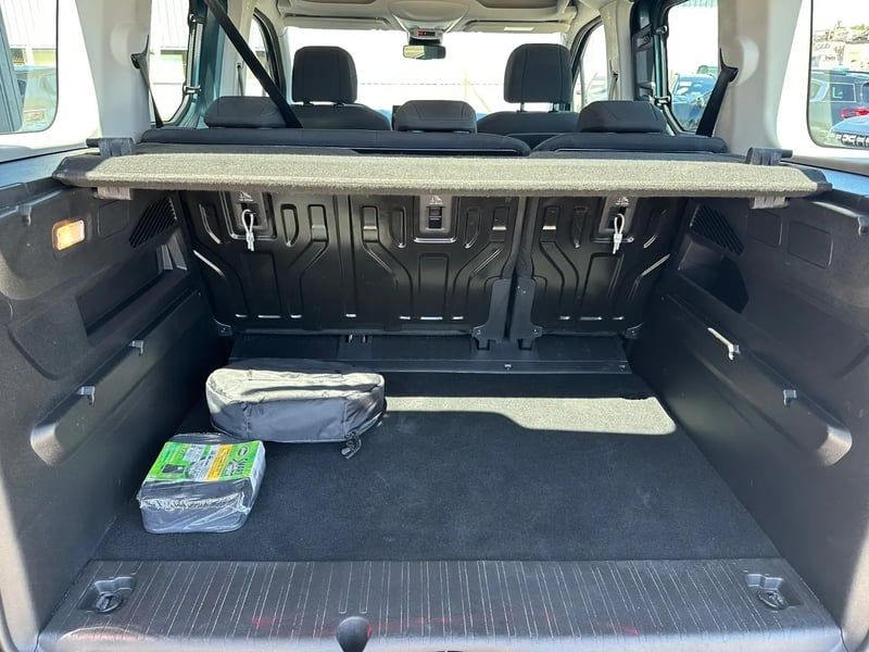 Photo de la voiture CITROEN E-BERLINGO Taille M 136 ch 54 kWh Plus
