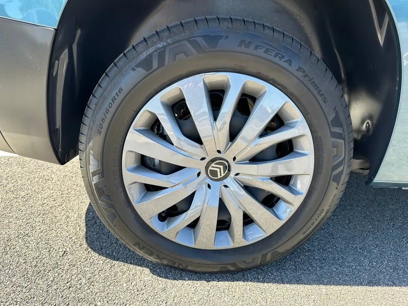 Photo de la voiture CITROEN E-BERLINGO Taille M 136 ch 54 kWh Plus