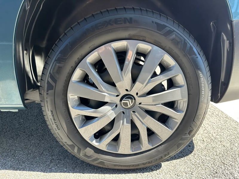Photo de la voiture CITROEN E-BERLINGO Taille M 136 ch 54 kWh Plus