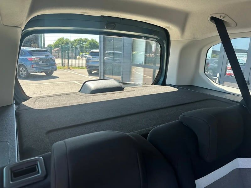 Photo de la voiture CITROEN E-BERLINGO Taille M 136 ch 54 kWh Plus