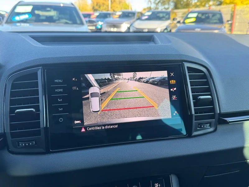 Photo de la voiture SKODA KAROQ 2.0 TDI 150 ch SCR DSG7 Sportline