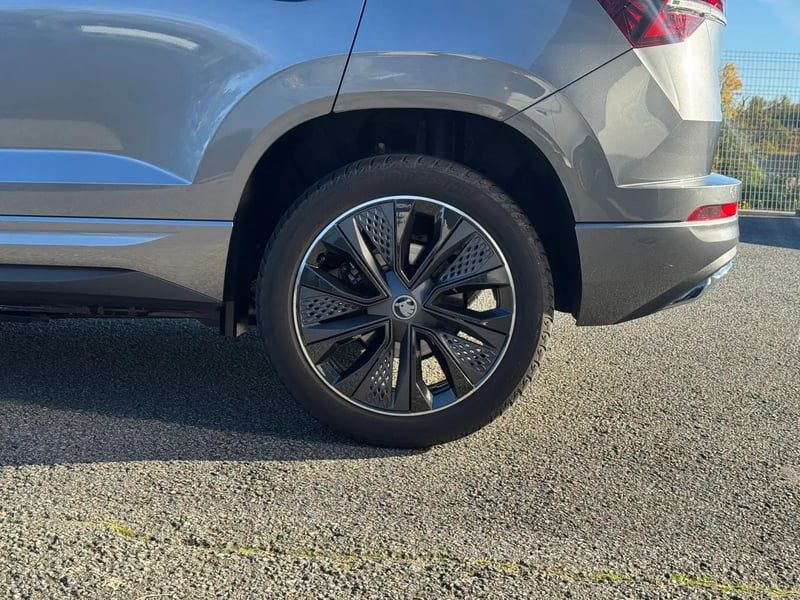 Photo de la voiture SKODA KAROQ 2.0 TDI 150 ch SCR DSG7 Sportline