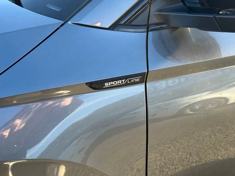 Photo de la voiture SKODA KAROQ 2.0 TDI 150 ch SCR DSG7 Sportline