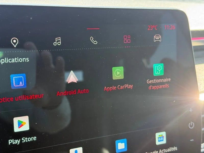Photo de la voiture RENAULT ESPACE VI E-Tech hybrid 200 Techno
