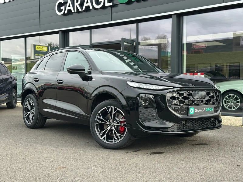 Photo de la voiture AUDI Q3 DIESEL TDI 150 ch S tronic 7 S line