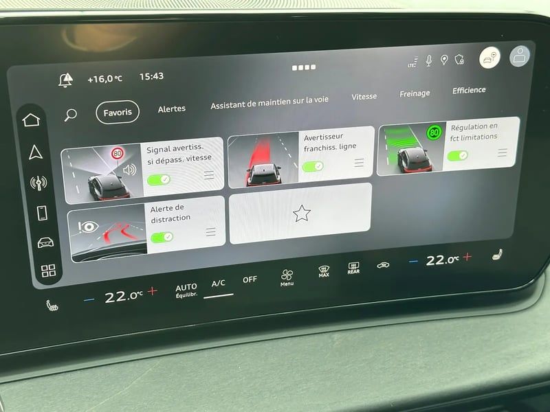 Photo de la voiture AUDI Q3 DIESEL TDI 150 ch S tronic 7 S line