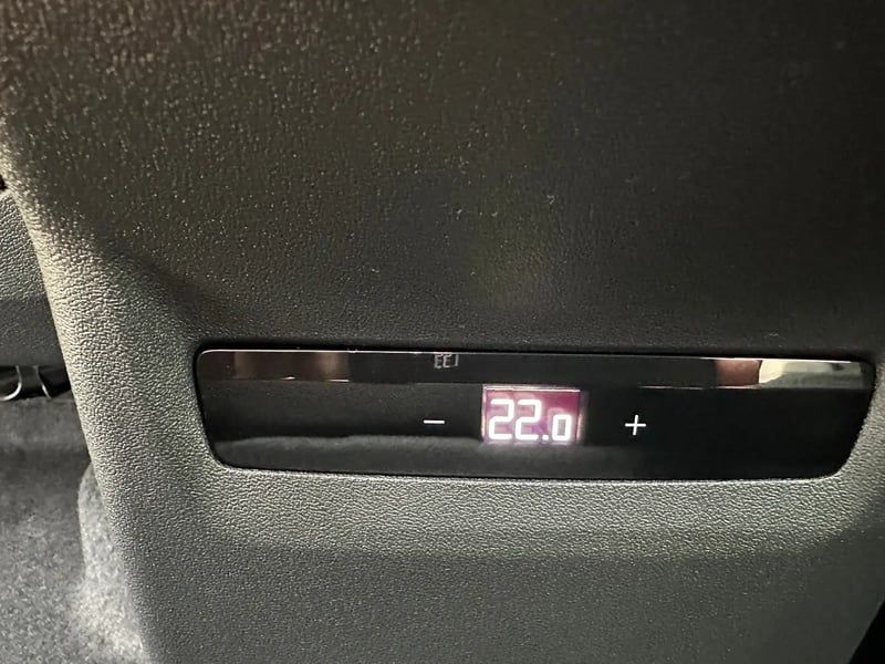 Photo de la voiture AUDI Q3 DIESEL TDI 150 ch S tronic 7 S line