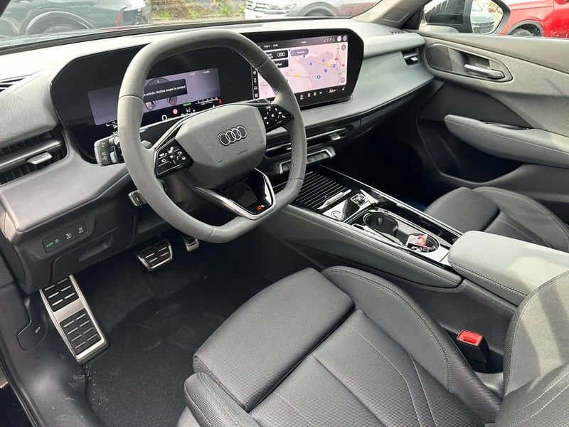 Photo de la voiture AUDI Q3 DIESEL TDI 150 ch S tronic 7 S line
