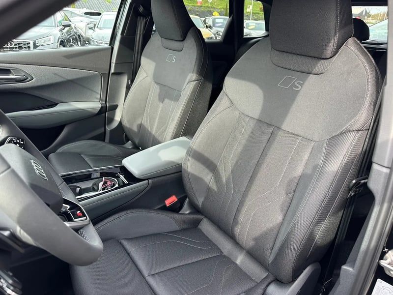 Photo de la voiture AUDI Q3 DIESEL TDI 150 ch S tronic 7 S line