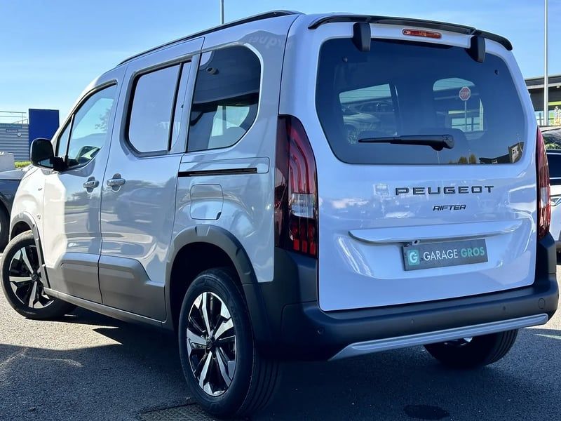 Photo de la voiture PEUGEOT RIFTER Rifter Taille M - 1.5 BlueHDi 130ch S&S GT EAT8 5 places