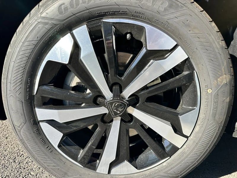 Photo de la voiture PEUGEOT RIFTER Rifter Taille M - 1.5 BlueHDi 130ch S&S GT EAT8 5 places