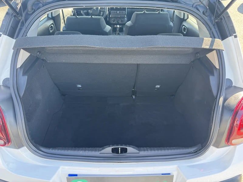 Photo de la voiture CITROEN C3 PureTech 82 Feel