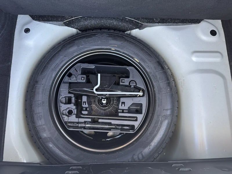 Photo de la voiture CITROEN C3 PureTech 82 Feel