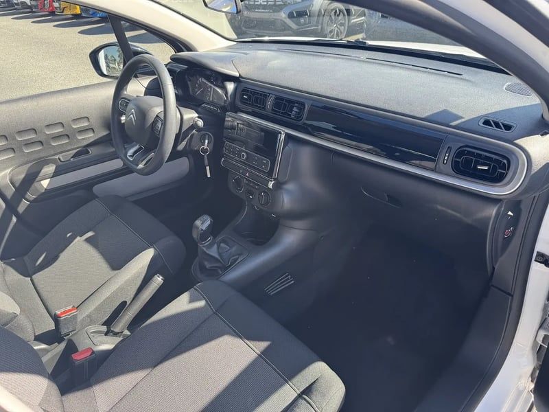 Photo de la voiture CITROEN C3 PureTech 82 Feel