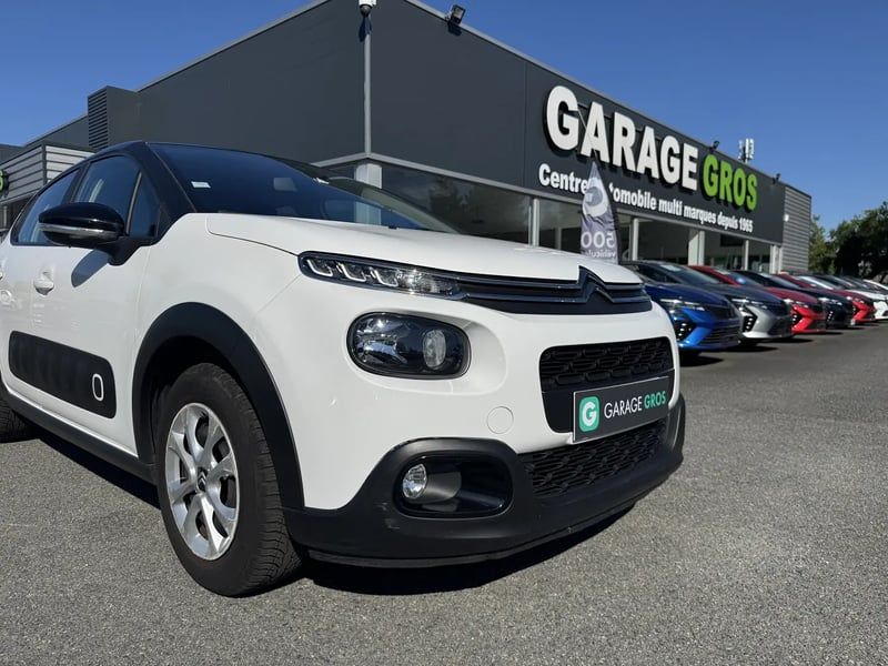 Photo de la voiture CITROEN C3 PureTech 82 Feel
