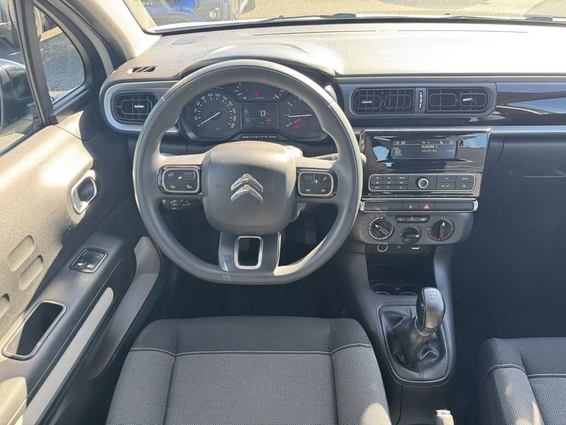 Photo de la voiture CITROEN C3 PureTech 82 Feel