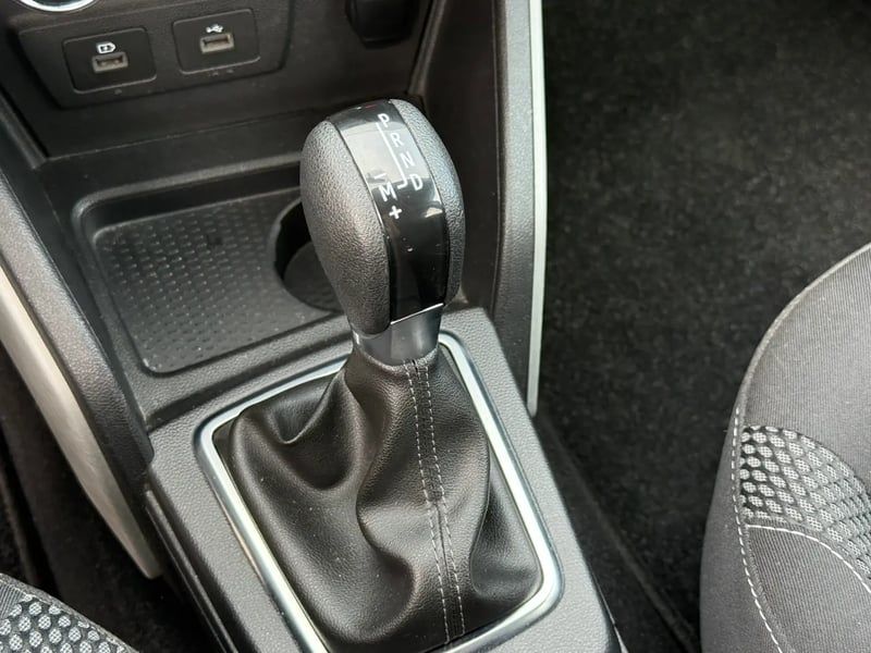 Photo de la voiture DACIA DUSTER TCe 150 FAP 4x2 EDC Prestige