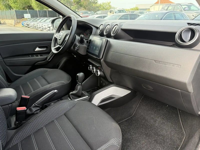 Photo de la voiture DACIA DUSTER TCe 150 FAP 4x2 EDC Prestige