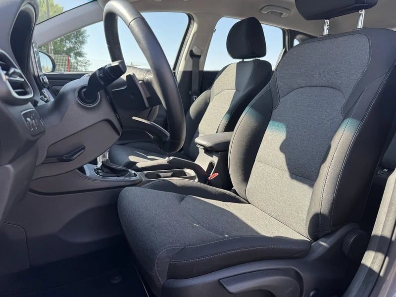 Photo de la voiture HYUNDAI i30 1.0 T-GDi 120 DCT-7 Hybrid 48V Creative