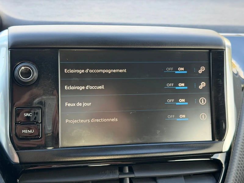 Photo de la voiture PEUGEOT 208 1.6 BlueHDi 75ch BVM5 Style