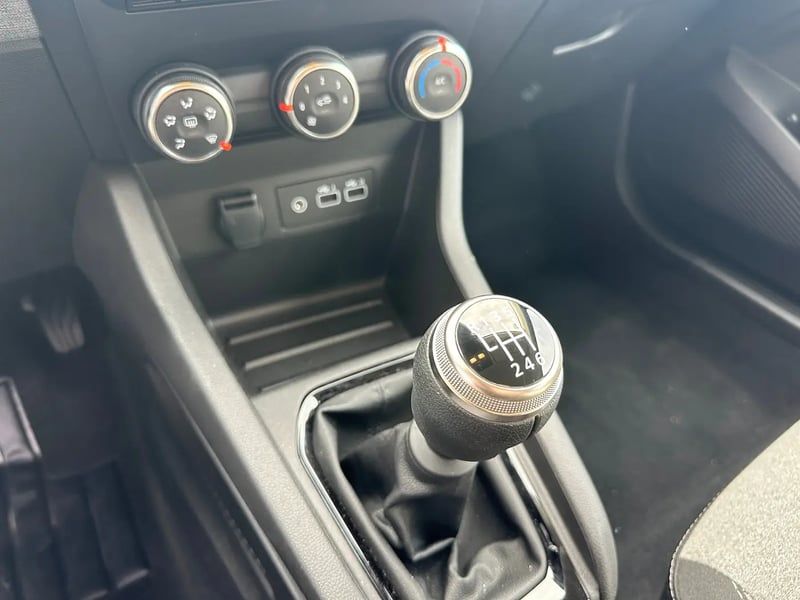 Photo de la voiture RENAULT CLIO V TCe 90 ch GSR2 Evolution