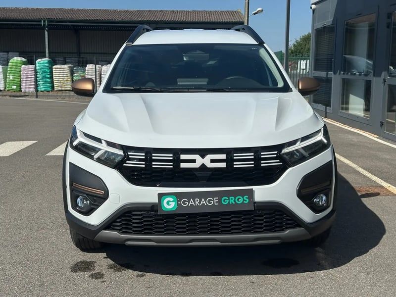 Photo de la voiture DACIA JOGGER ECO-G 100 5 places GSR2 Extreme +