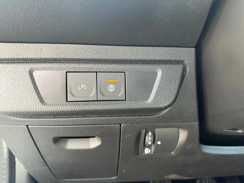 Photo de la voiture DACIA JOGGER ECO-G 100 5 places GSR2 Extreme +
