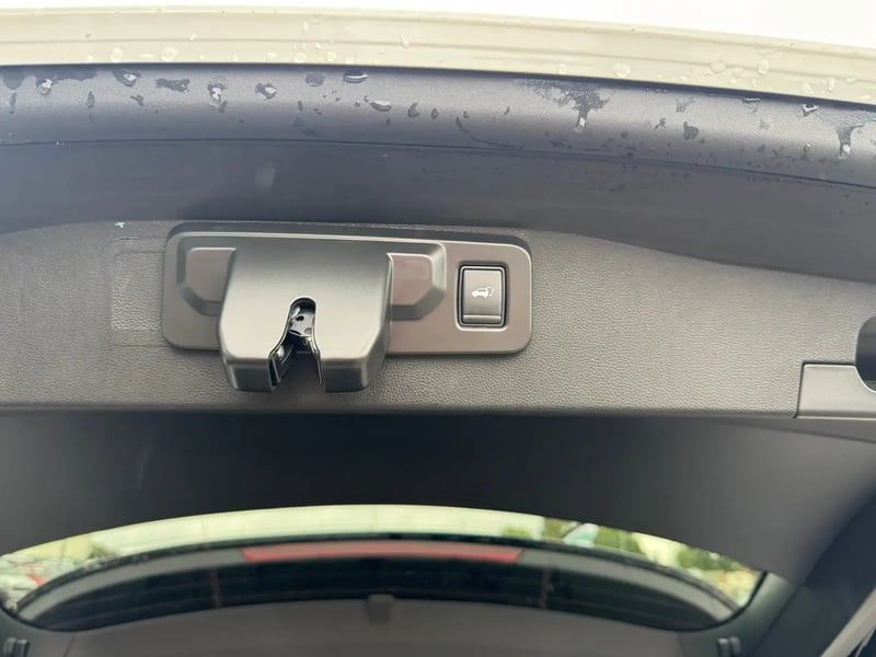 Photo de la voiture RENAULT AUSTRAL full hybrid E-Tech 200 ch Techno