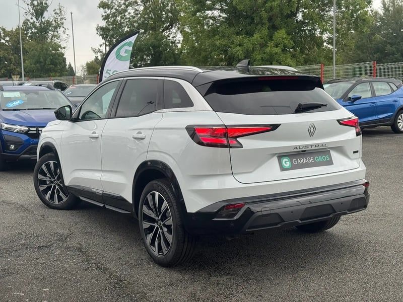 Photo de la voiture RENAULT AUSTRAL full hybrid E-Tech 200 ch Techno