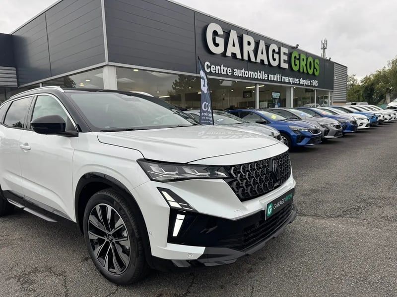 Photo de la voiture RENAULT AUSTRAL full hybrid E-Tech 200 ch Techno