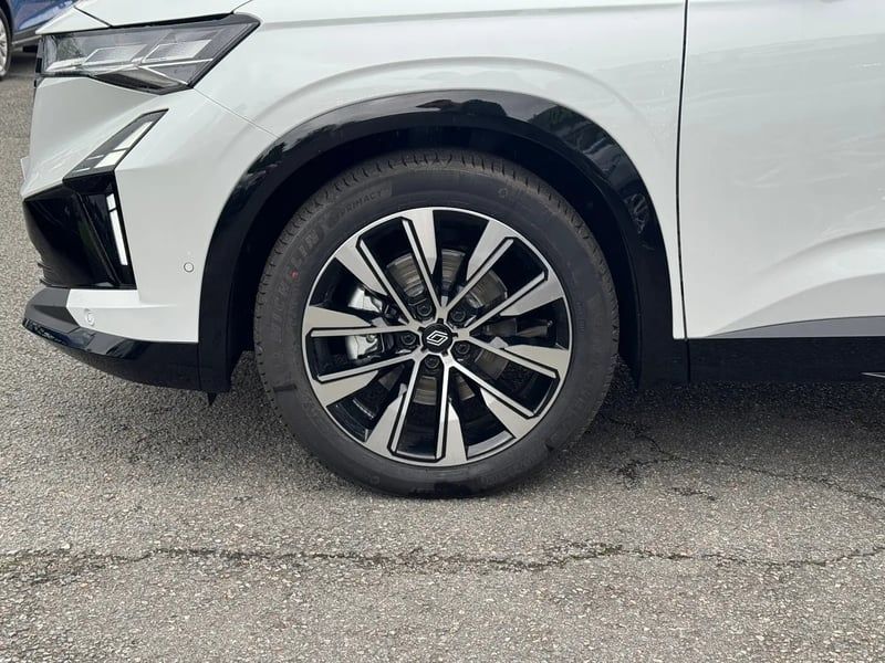 Photo de la voiture RENAULT AUSTRAL full hybrid E-Tech 200 ch Techno