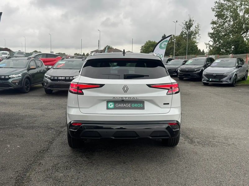 Photo de la voiture RENAULT AUSTRAL full hybrid E-Tech 200 ch Techno