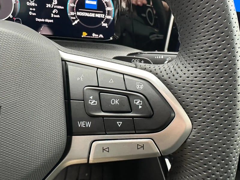 Photo de la voiture VOLKSWAGEN GOLF 2.0 TDI 150 DSG7 R-Line Edition