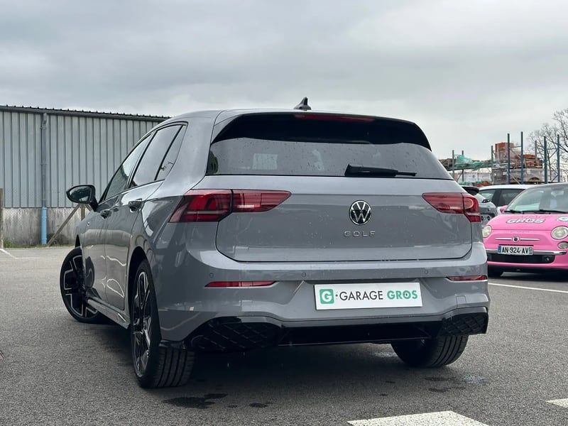 Photo de la voiture VOLKSWAGEN GOLF 2.0 TDI 150 DSG7 R-Line Edition