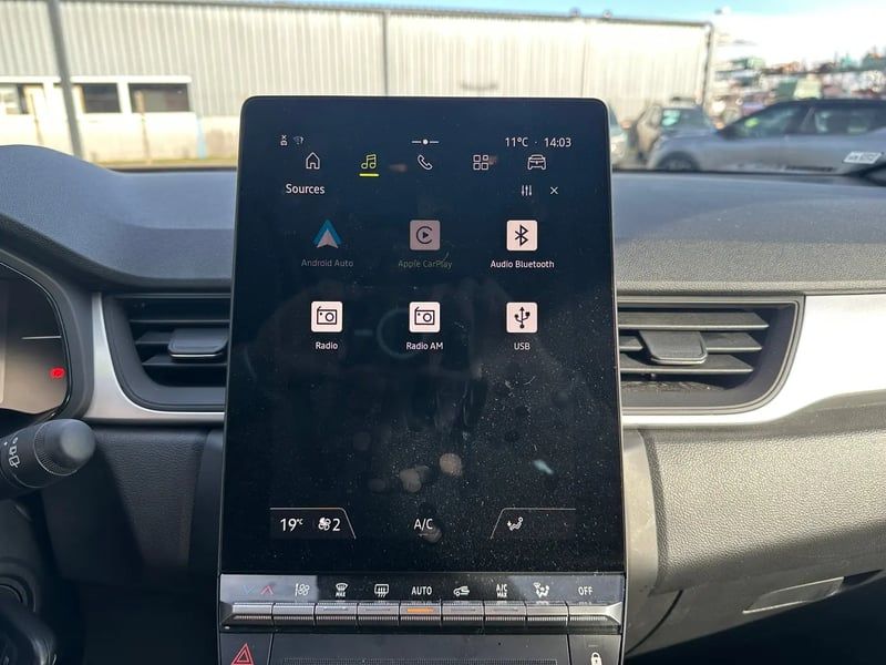 Photo de la voiture RENAULT CAPTUR TCe 90 ch Evolution