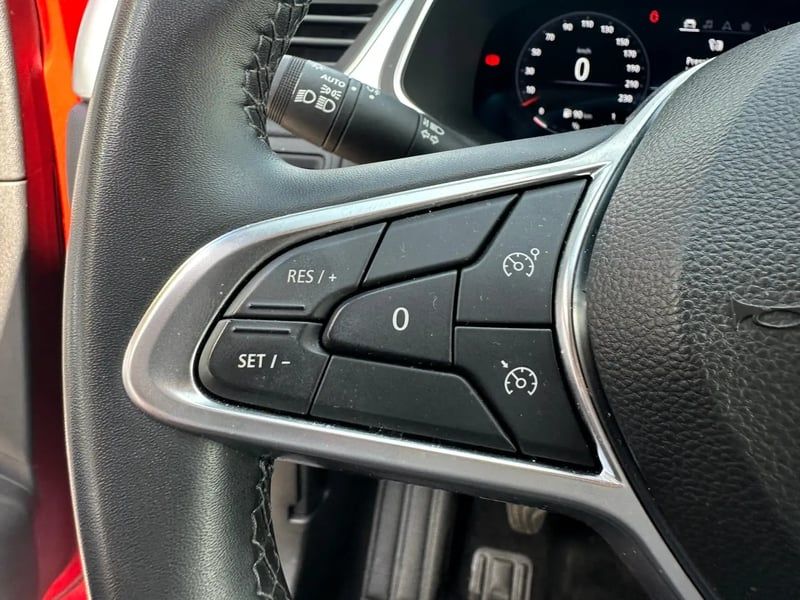 Photo de la voiture RENAULT CAPTUR TCe 90 Techno