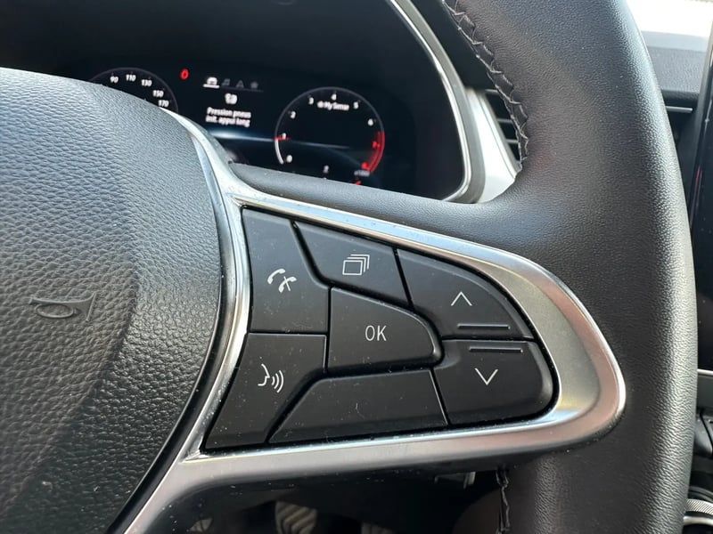 Photo de la voiture RENAULT CAPTUR TCe 90 Techno