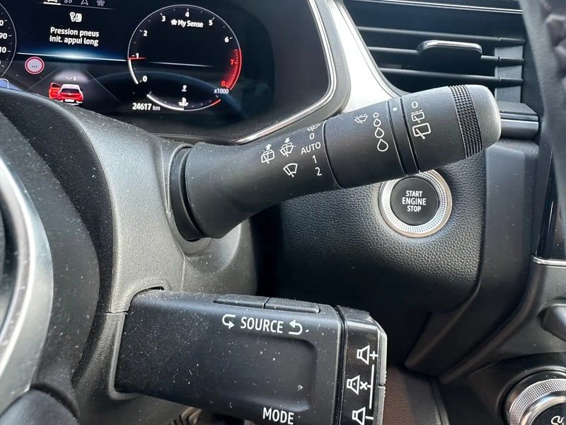 Photo de la voiture RENAULT CAPTUR TCe 90 Techno