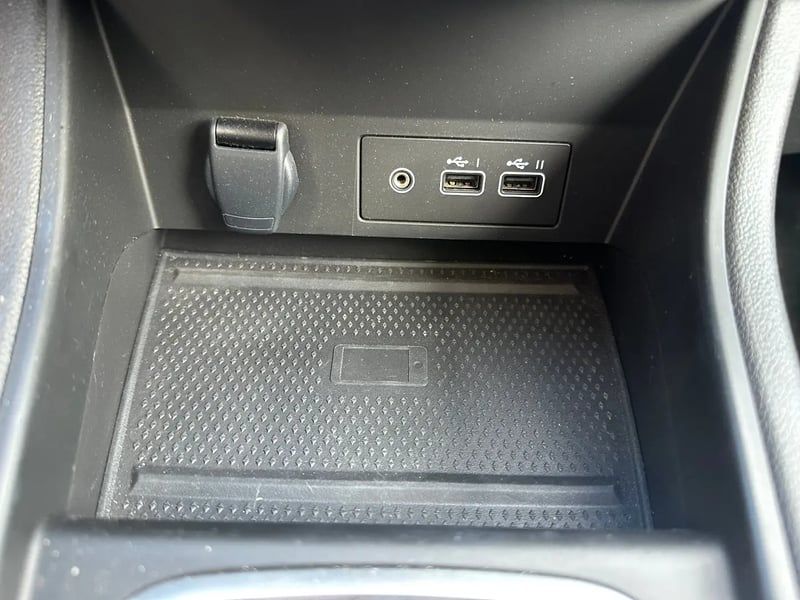 Photo de la voiture RENAULT CAPTUR TCe 90 Techno