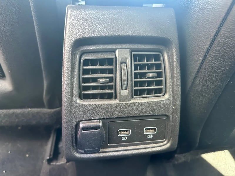 Photo de la voiture RENAULT CAPTUR TCe 90 Techno