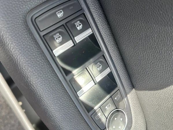 Photo de la voiture RENAULT CAPTUR TCe 90 Techno