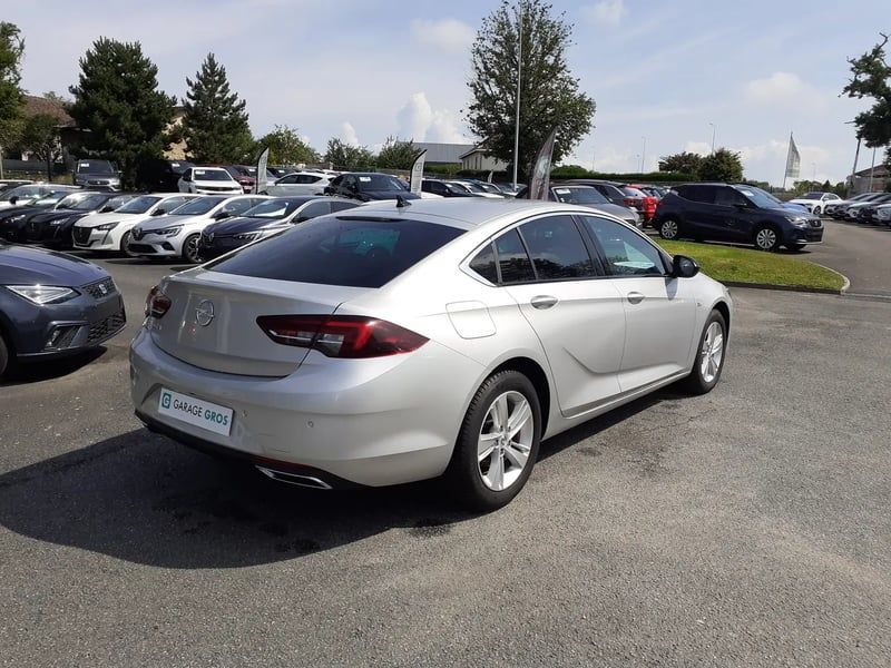 Photo de la voiture OPEL INSIGNIA GRAND SPORT 2.0 Diesel 174 ch BVM6 Elegance