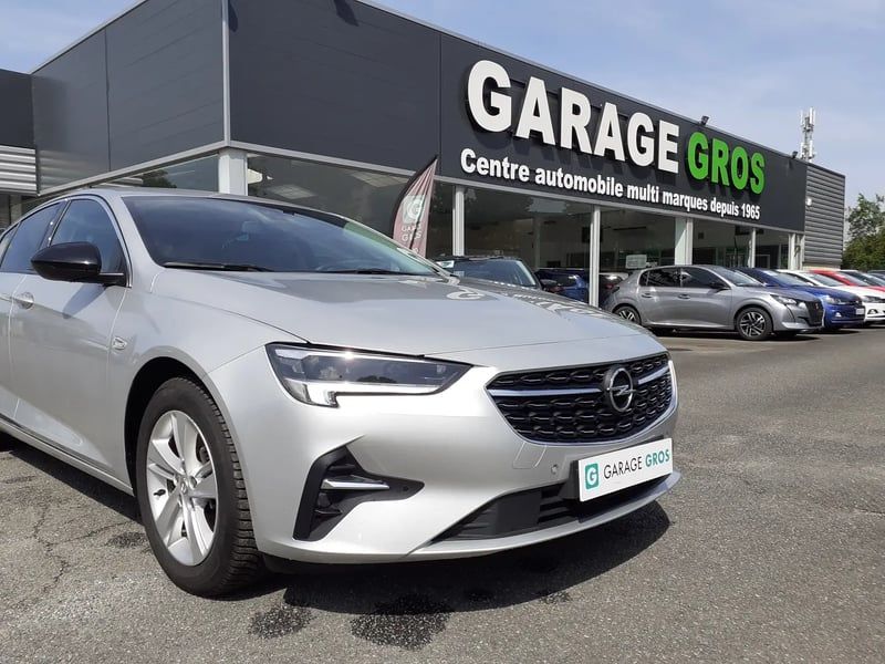 Photo de la voiture OPEL INSIGNIA GRAND SPORT 2.0 Diesel 174 ch BVM6 Elegance