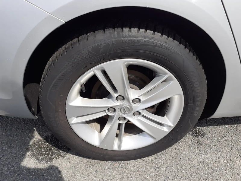 Photo de la voiture OPEL INSIGNIA GRAND SPORT 2.0 Diesel 174 ch BVM6 Elegance